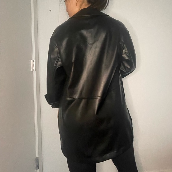 Vegan leather shacket - Picture 8 of 9